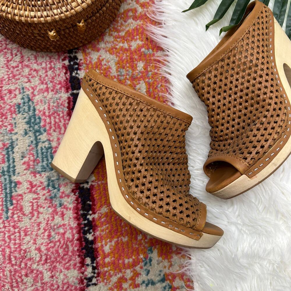 Dolce Vita Brooks Mule Sandal 9 Brown Leather Perforated Chunky Platform Slip On - Picture 2 of 9